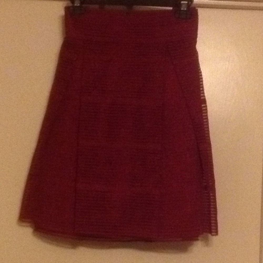 Burgundy knee skirt